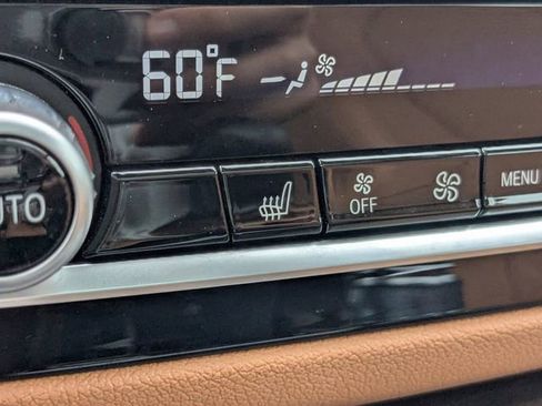 Used 2023 BMW 530i w/ Convenience Package image 25