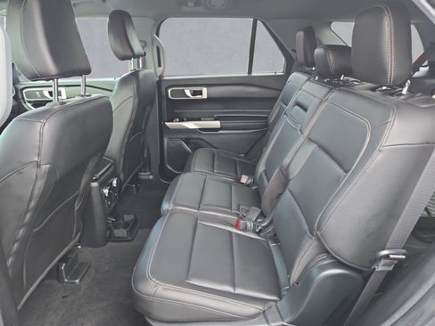 Used 2023 Ford Explorer XLT w/ Equipment Group 202A image 23