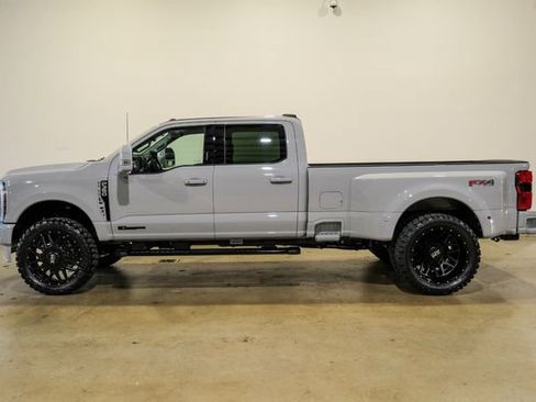 Used 2026 Ford F350 Lariat image 3