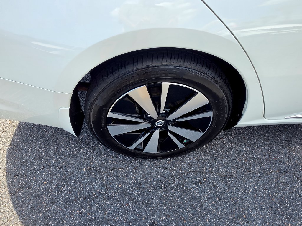 Used 2021 Nissan Altima 2.5 SL FWD image 9