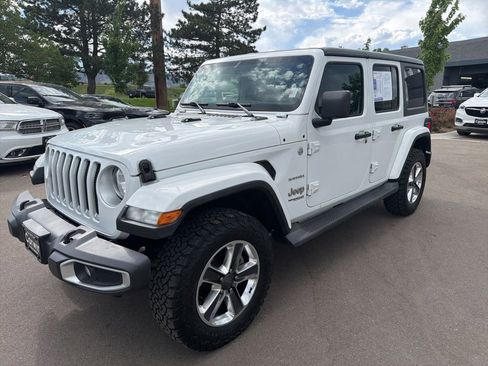 Used 2020 Jeep Wrangler Unlimited Sahara AWD/4WD image 3