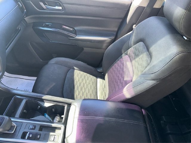 Used 2022 Nissan Pathfinder SV FWD image 20