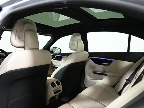 Certified 2025 Mercedes-Benz C 300 4MATIC Sedan image 32