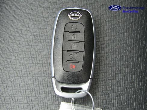 Used 2025 Nissan Rogue SV w/ SV Premium Package AWD/4WD image 39