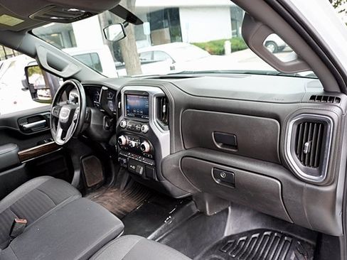 Used 2023 GMC Sierra 2500 SLE w/ SLE Convenience Package image 12