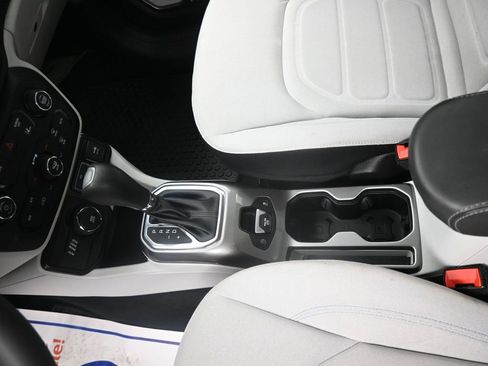 Used 2022 Jeep Renegade Latitude image 8