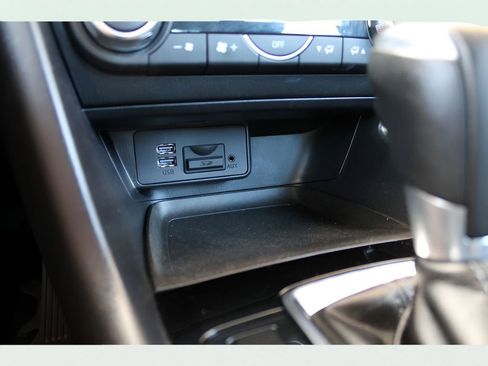 Used 2017 MAZDA MAZDA3 Touring image 20