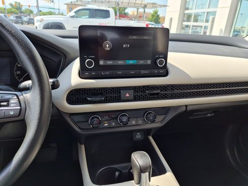 Used 2024 Honda HR-V LX image 27