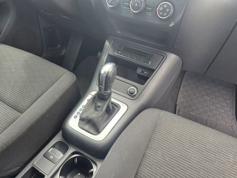 Used 2018 Volkswagen Tiguan Limited w/ Premium Package AWD/4WD image 17