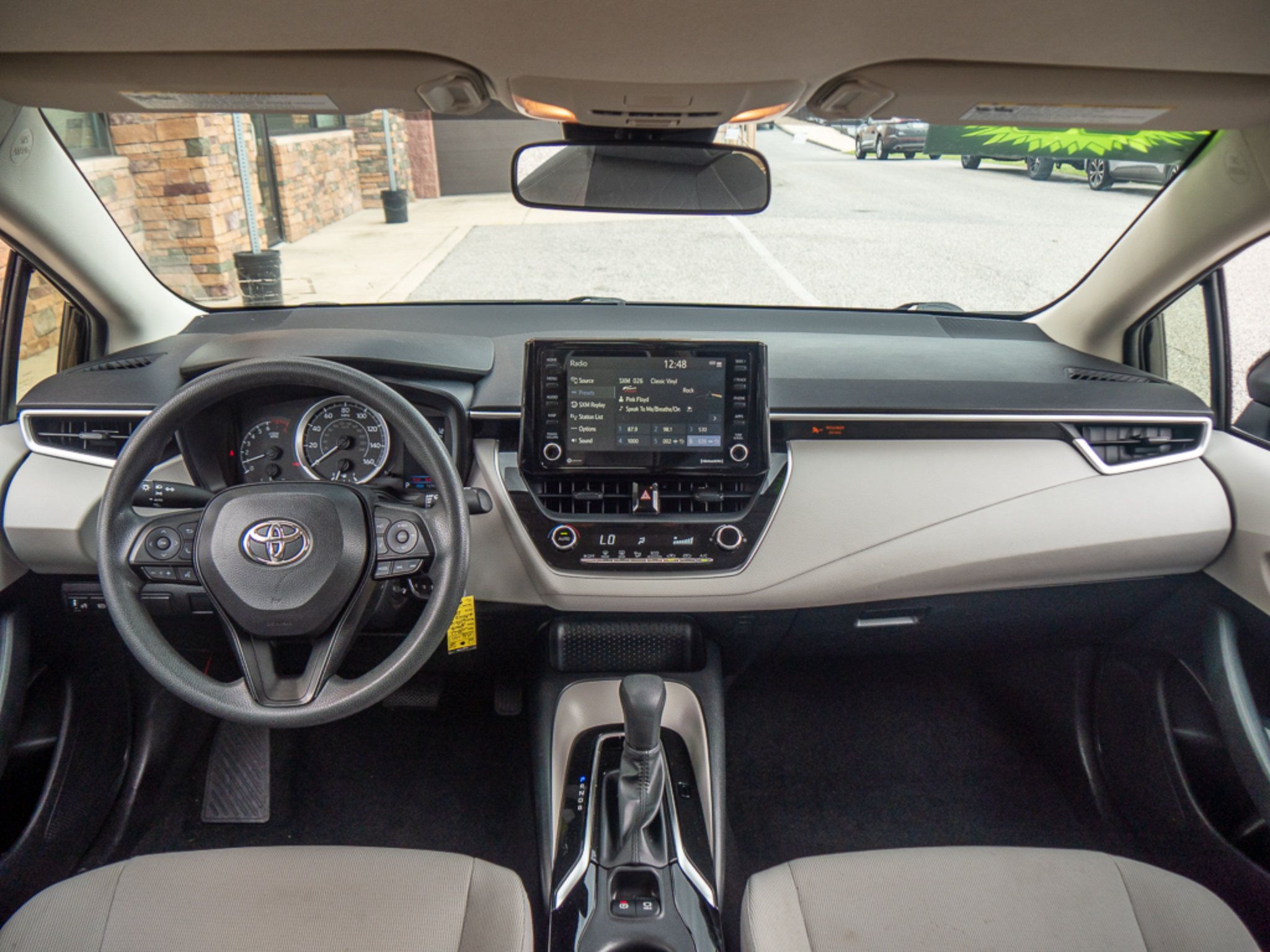 Used 2022 Toyota Corolla LE FWD image 13