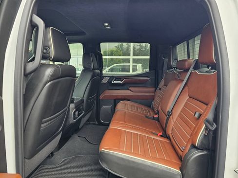 Used 2024 GMC Sierra 1500 Denali Ultimate AWD/4WD image 16