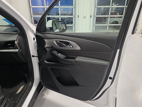 Used 2023 Chevrolet Traverse LT w/ LPO, Floor Liner Package image 8