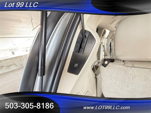 Used 2013 Chrysler Town & Country Limited w/ Luxury Group FWD image 55
