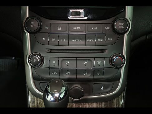 Used 2015 Chevrolet Malibu LT w/ Power Convenience Package FWD image 22