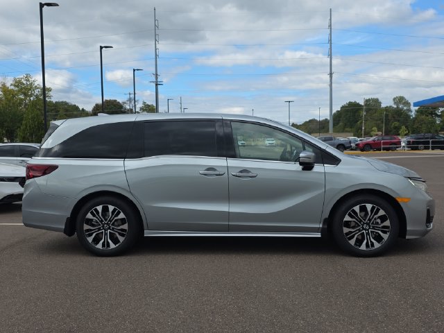 New 2027 Honda Odyssey Elite image 2