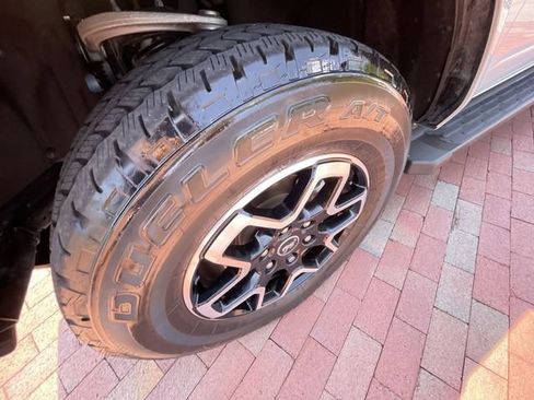 Used 2024 Ford Bronco Outer Banks AWD/4WD image 28