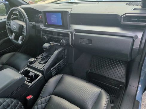 Used 2025 Toyota 4Runner TRD Sport AWD/4WD image 16