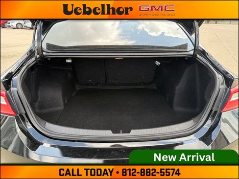 Used 2023 Chevrolet Malibu LT FWD image 9