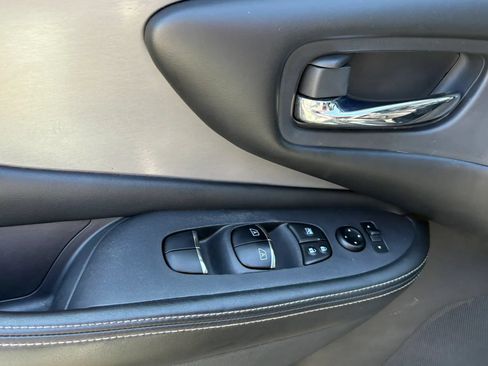 Used 2020 Nissan Murano SL w/ Moonroof Package AWD/4WD image 16