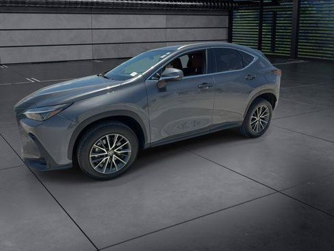 Certified 2025 Lexus NX 250 FWD w/ Towing Package (2000 Lbs) image 4