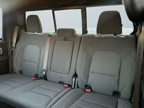 Used 2023 RAM 1500 Big Horn image 14