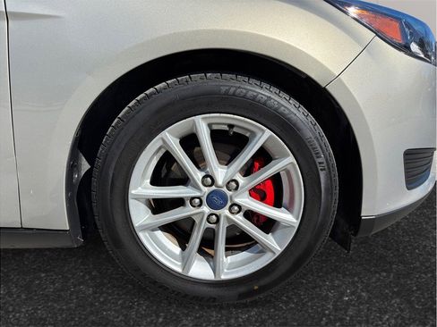 Used 2015 Ford Focus SE image 12