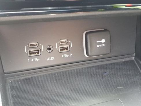 Used 2024 Jeep Grand Cherokee Altitude AWD/4WD image 31