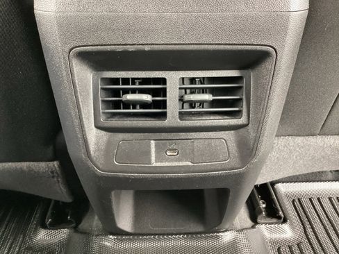 Used 2024 Chevrolet Colorado LT w/ LT Convenience Package RWD image 28