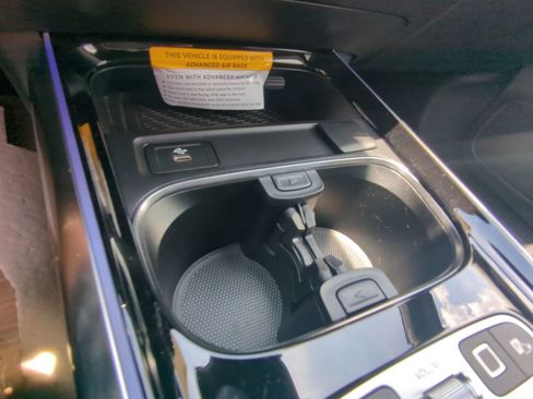 New 2025 Mercedes-Benz GLA 250 4MATIC image 8