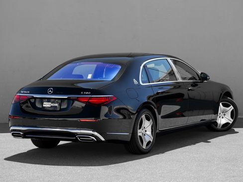 Used 2026 Mercedes-Benz Maybach S 580 4MATIC image 2