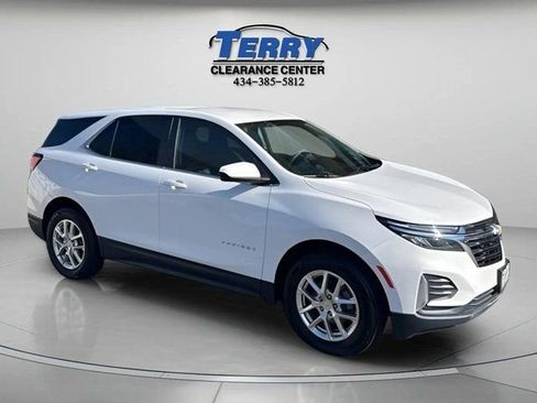 Used 2022 Chevrolet Equinox LT image 2