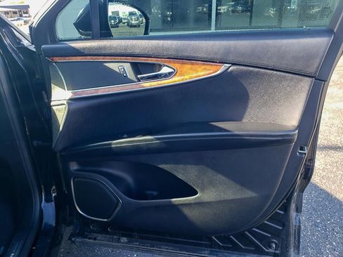 Used 2017 Lincoln MKX Reserve w/ Lincoln MKX Climate Package image 27