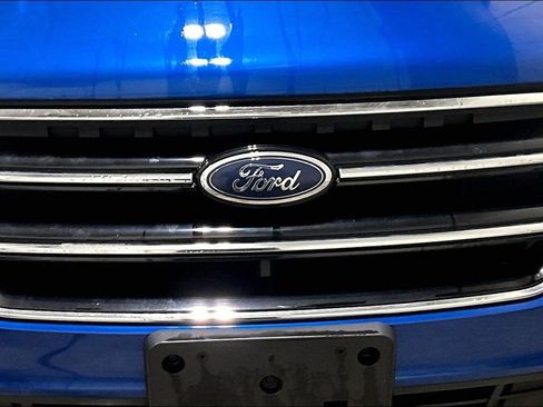 Used 2017 Ford Escape SE w/ Equipment Group 201A image 33