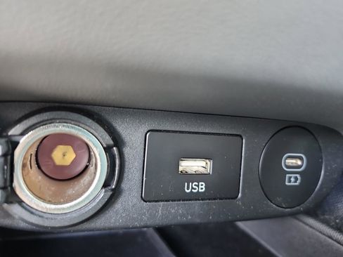 Certified 2024 Hyundai Elantra SEL w/ Convenience Package image 31