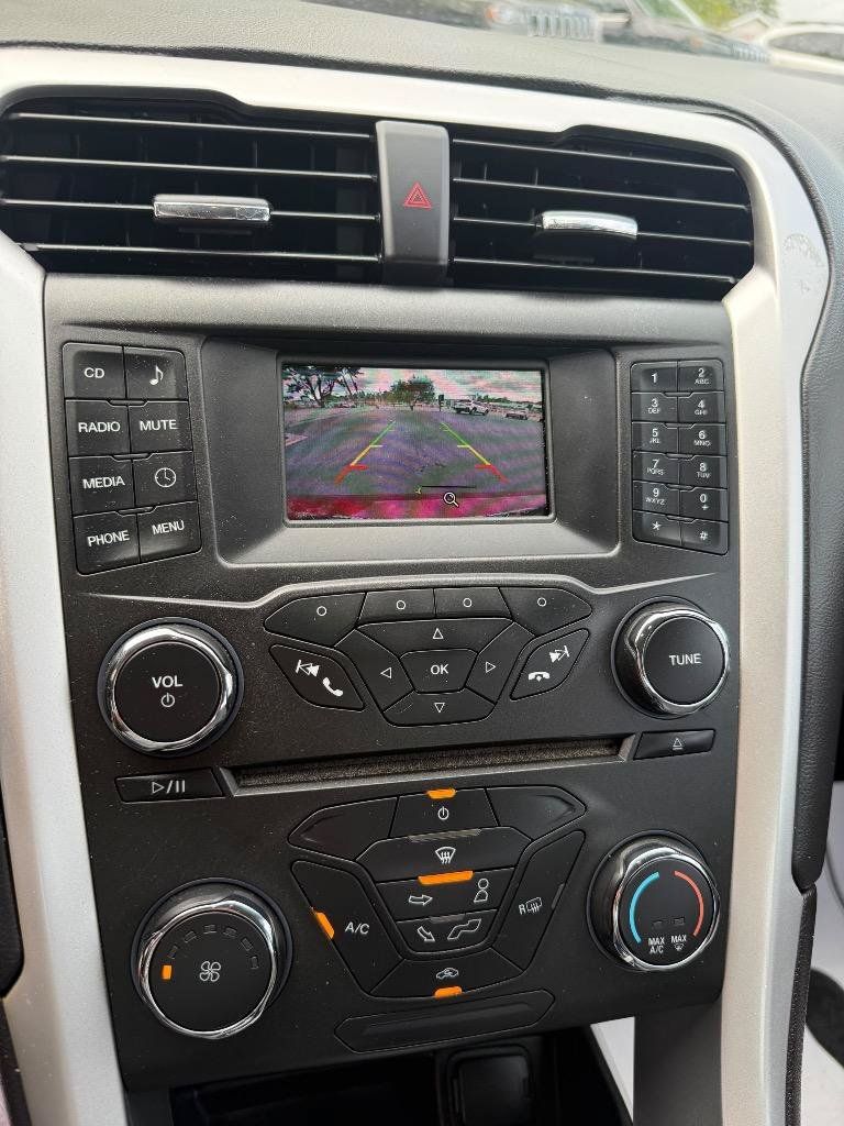 Used 2016 Ford Fusion S FWD image 19