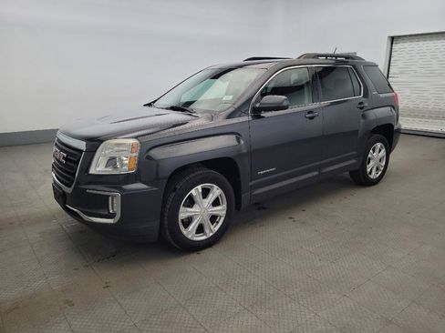 Used 2017 GMC Terrain SLE w/ Convenience Package image 2