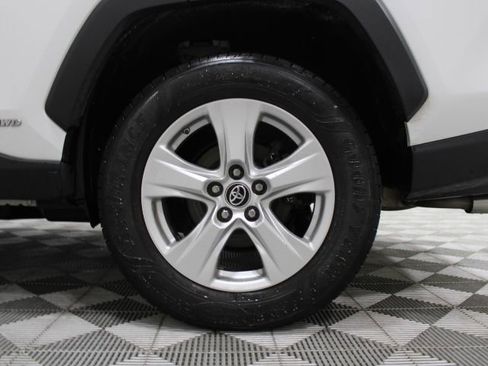 Used 2021 Toyota RAV4 LE image 33
