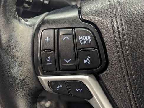 Used 2019 Toyota Highlander Limited image 13