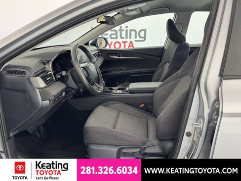 Used 2025 Toyota Camry LE FWD image 14