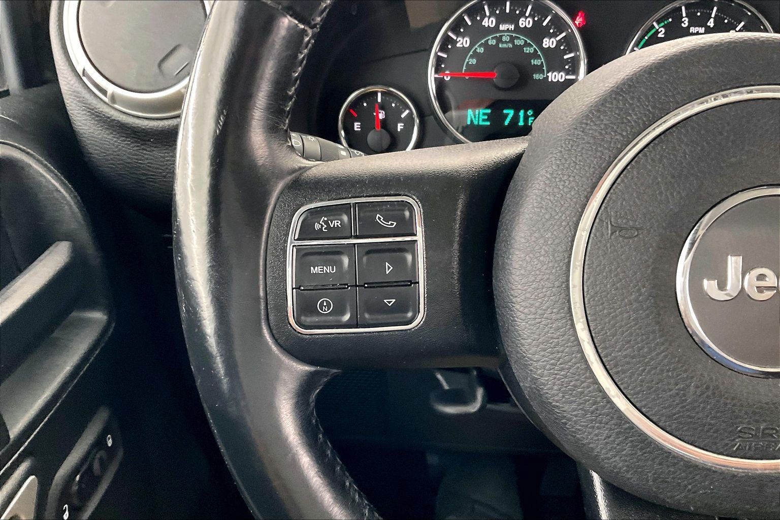 Used 2017 Jeep Wrangler Unlimited Rubicon w/ Connectivity Group AWD/4WD image 20