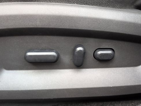 Used 2013 Ford Edge SEL image 18