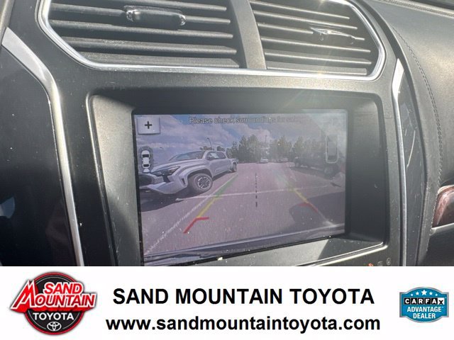 Used 2018 Ford Explorer Platinum AWD/4WD image 25