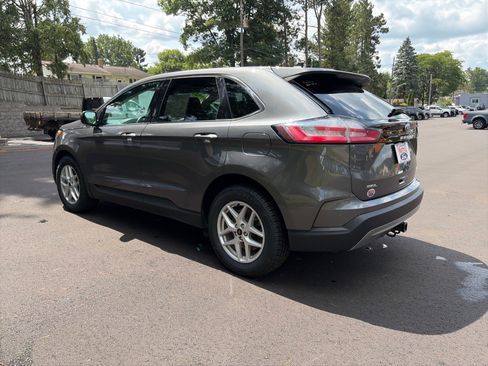 Used 2023 Ford Edge SEL w/ Convenience Package AWD/4WD image 4