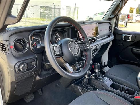 Used 2024 Jeep Wrangler Unlimited Rubicon image 15