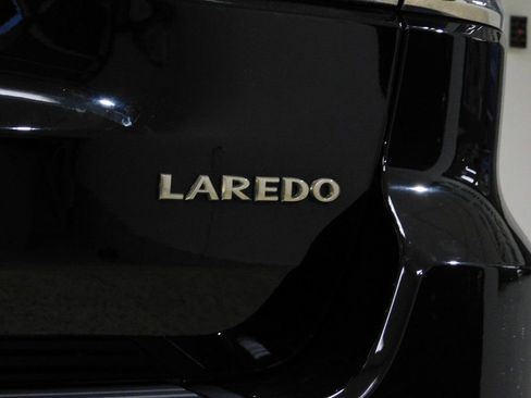 Used 2019 Jeep Grand Cherokee Laredo image 82