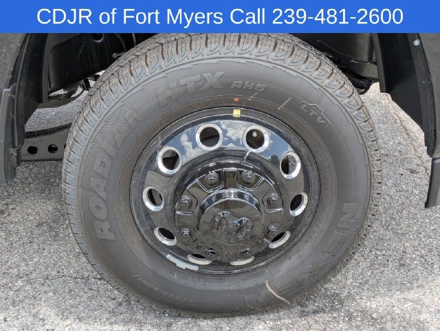 New 2026 RAM 3500 Laramie AWD/4WD image 8