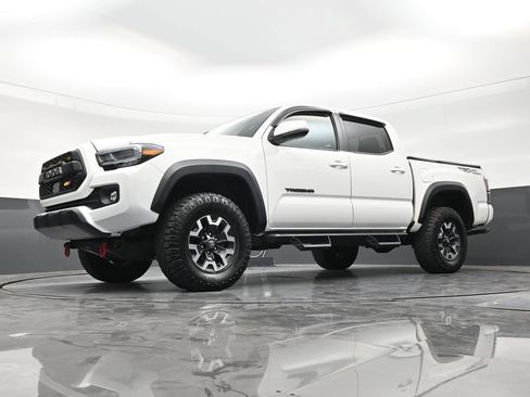 Used 2023 Toyota Tacoma TRD Off-Road w/ TRD Premium Off Road Package RWD image 21