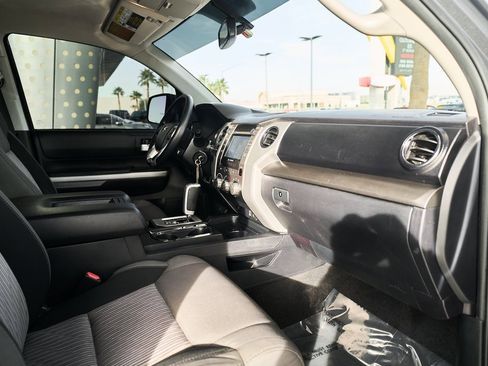 Used 2017 Toyota Tundra SR5 image 28