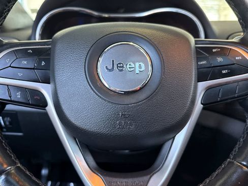 Used 2019 Jeep Grand Cherokee Altitude AWD/4WD image 26