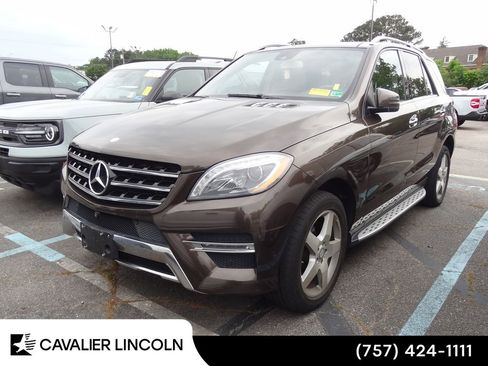 Used 2015 Mercedes-Benz ML 350 4MATIC image 2